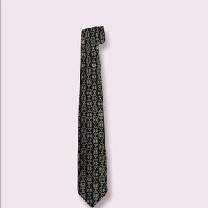 Beautiful tie that’s a must have for work or special occasions. Elegant & sharp.